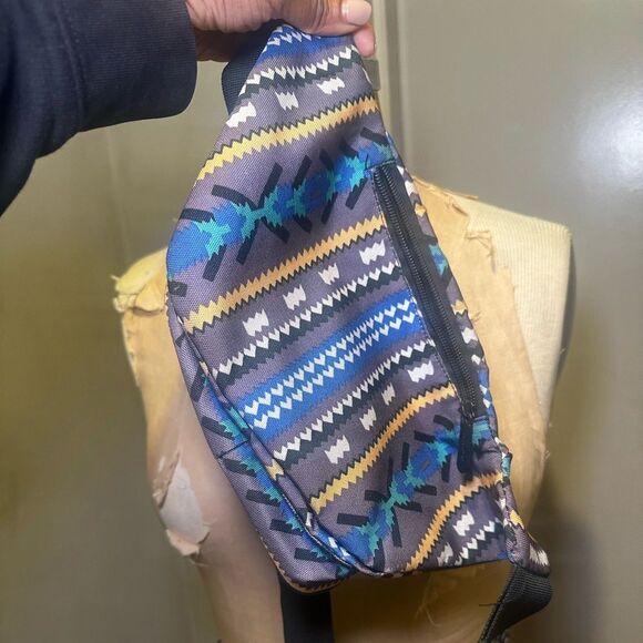 Printed waist bag - Picture 8 of 8